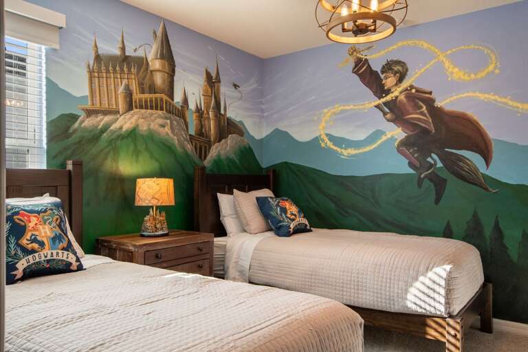 Bedroom with Dual Twin