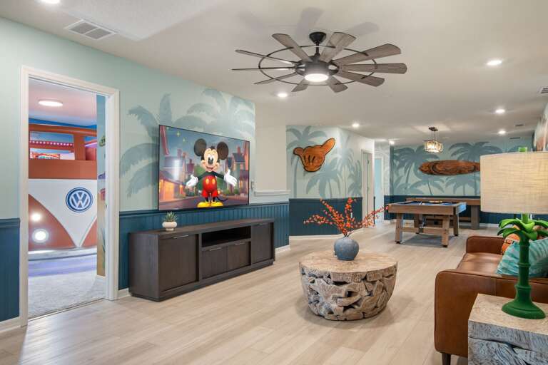 Game Room Lounge