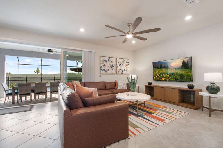 Living area w/ contemporary furniture