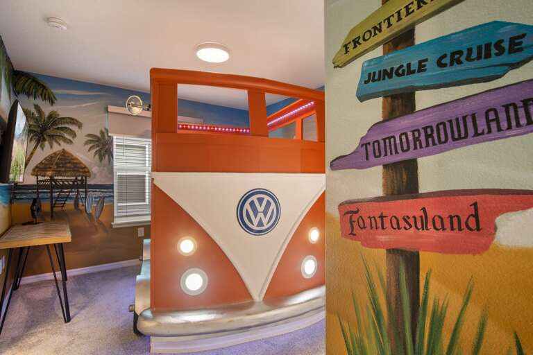 Vintage Camper Van themed room