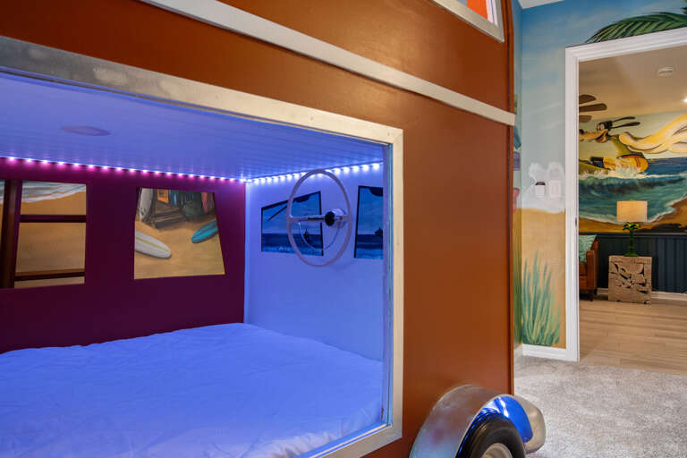 Vintage Camper Van themed room