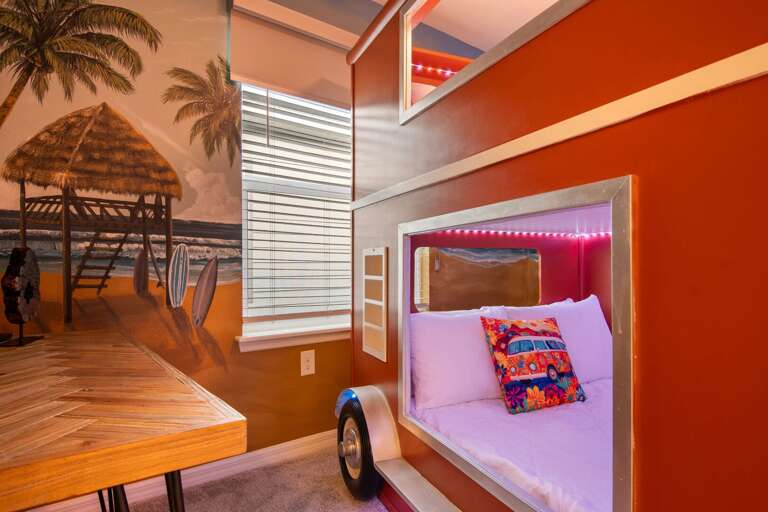 Vintage Camper Van themed room