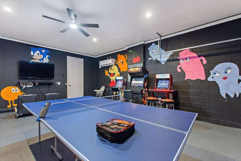 Game Room w/ Ping Pong Table and Arcades