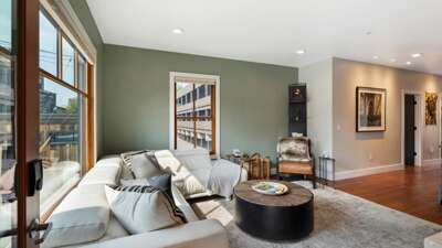 The Cozy Owl Condo