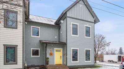 The Dancing Bears Den is located in the heart of downtown, but offers the space and serenity that no other downtown property provides.