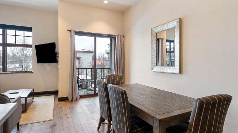 Dining space with seating for 6.