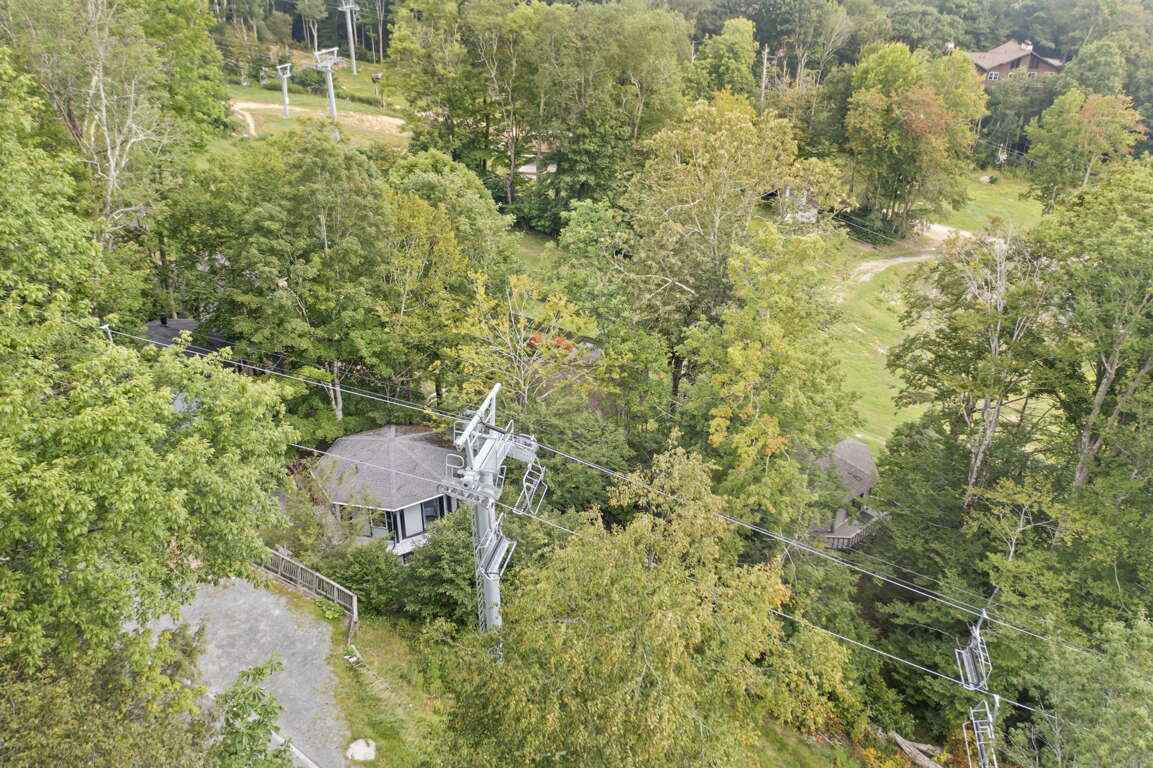 520 BCR 18A Luxury Cabin Rental for 2 Guests in Sugar Mountain, NC