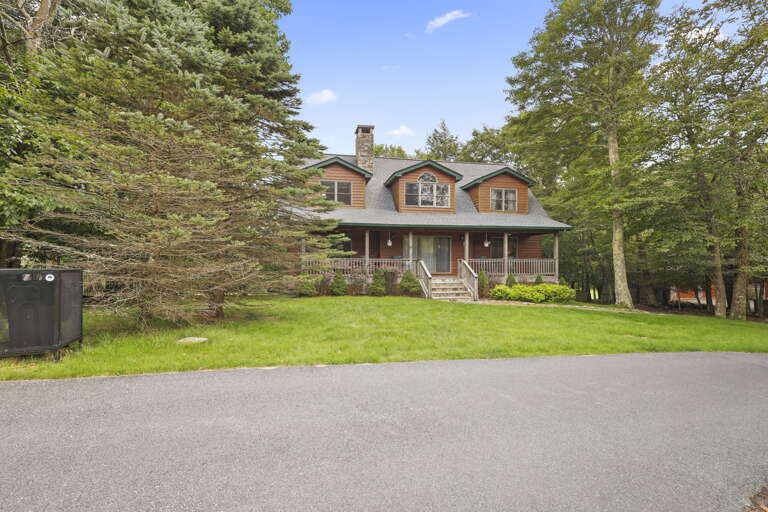 105 HS Beech Mountain NC 4 Bedroom Ski Home Sleep 13 (168781) Find