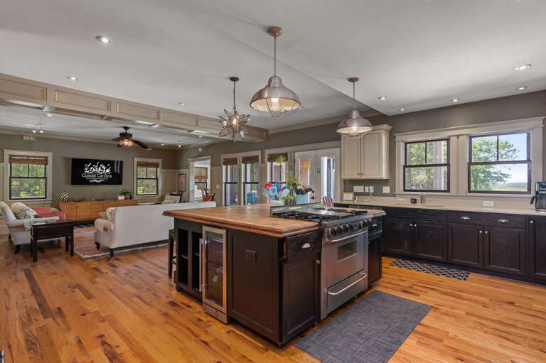 CC318: OBX Rays | LL Kitchen Area