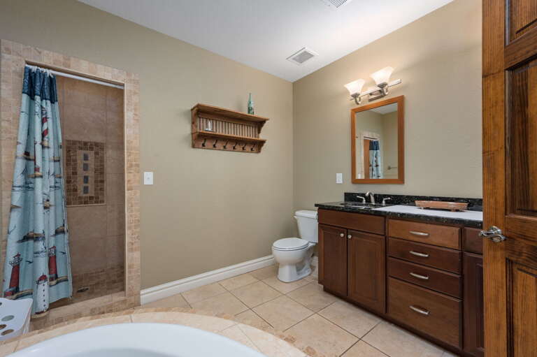 CSC3E: Afternoon Delight | LL Bedroom 1, Private Bath