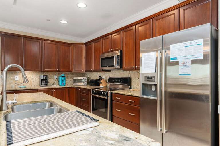 CSC3E: Afternoon Delight | TL Kitchen Area, Island Seating for 3