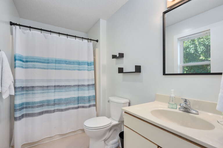 DK207: The Big Sea | ML Bedroom 3 - Private Bath