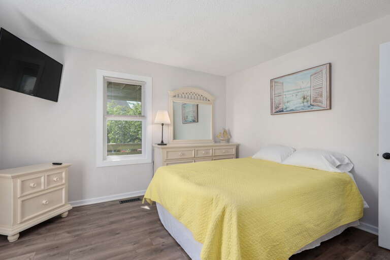 DK207: The Big Sea | ML Bedroom 4 - Queen