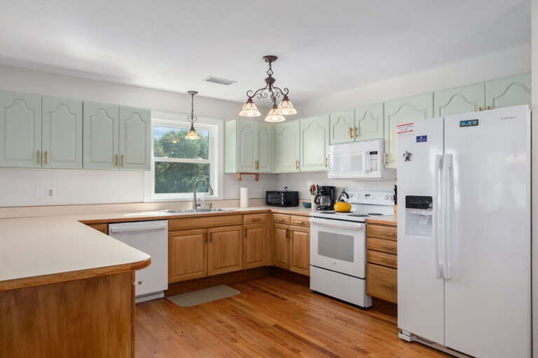 DK207: The Big Sea | TL Kitchen Area, Sun Room Access