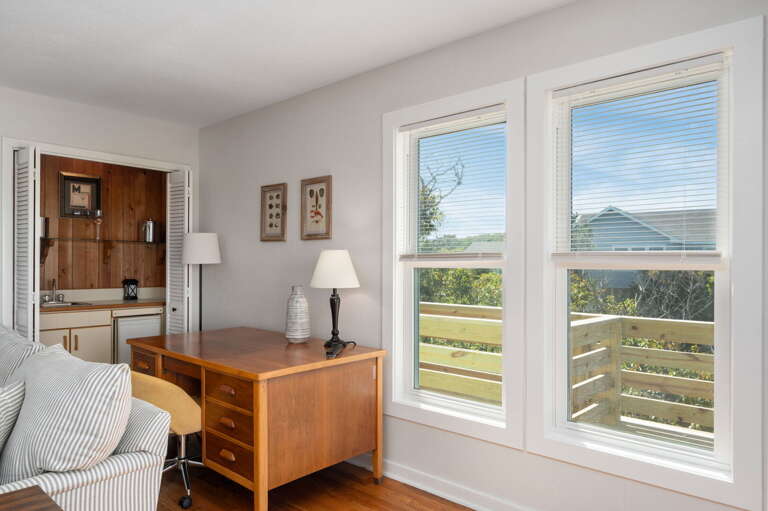 DK207: The Big Sea | TL Living Area - Deck Access