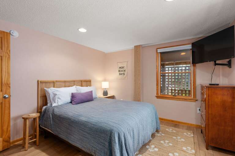 FS310: Cloudbreak | LL Bedroom 1 - Queen, Private Bath