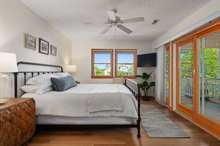 FS310: Cloudbreak | ML Bedroom 2 - King, Private Bath, Deck Access