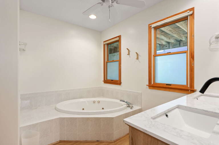 FS310: Cloudbreak | ML Bedroom 2 - Private Bath