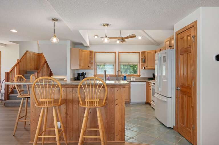 FS310: Cloudbreak | TL Kitchen Area - Island Seating for 4