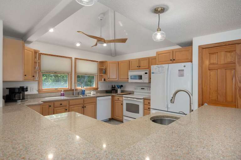 FS310: Cloudbreak | TL Kitchen Area - Island Seating for 4