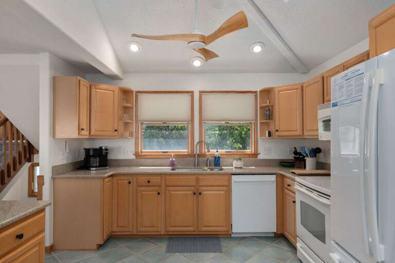 FS310: Cloudbreak | TL Kitchen Area - Island Seating for 4