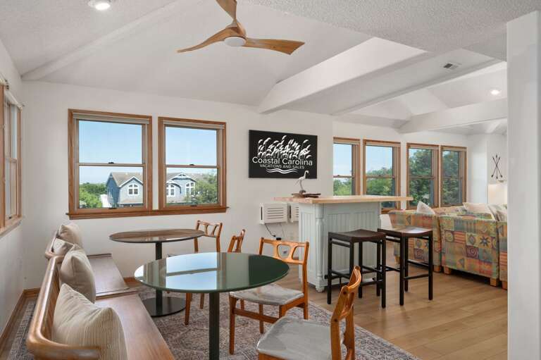 FS310: Cloudbreak | TL Living Area - Deck Access