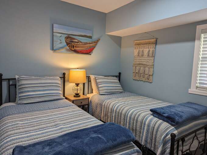 KH195: Just Wright | LL Bedroom 2 - 2 Twins KH195: Just Wright | LL Bedroom 2 - 2 Twins