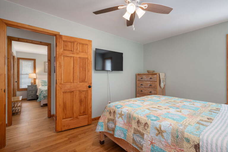 KH195: Just Wright | TL Bedroom 4 - Queen KH195: Just Wright | TL Bedroom 4 - Queen