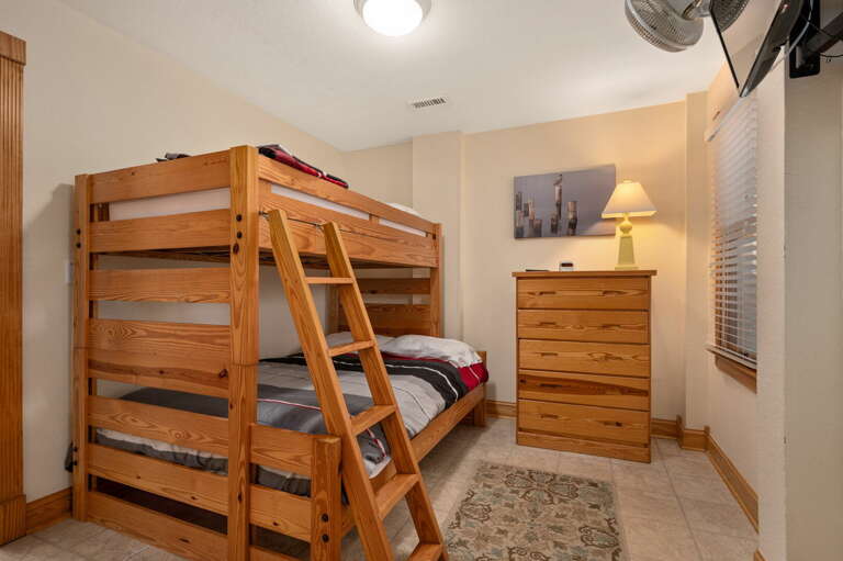 NH205: Celestial Shore | LL Bedroom 3 - Pyramid Bunk Bed, Private Bath, Pool Access
