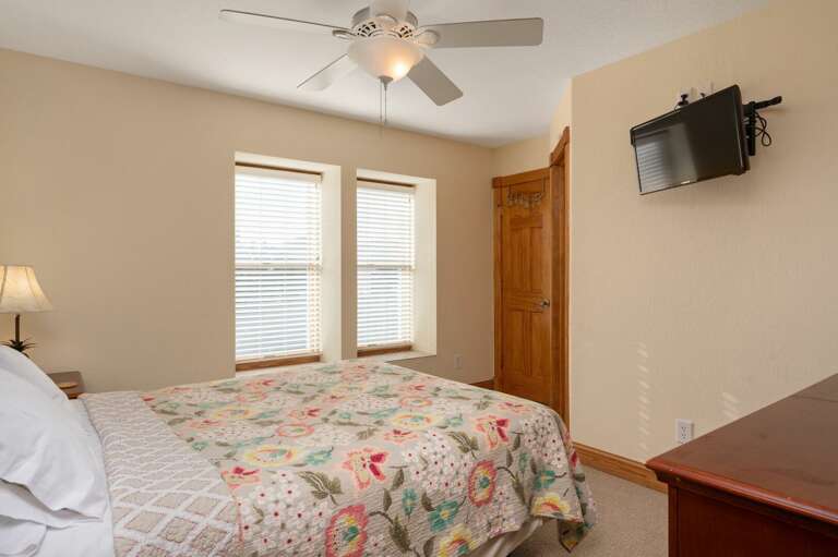 NH205: Celestial Shore | ML Bedroom 4 - Queen, Private Bath