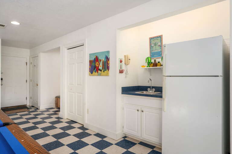 NH283: Pelican's Post | LL Game Room, Pool Deck Access, Refrigerator and Sink