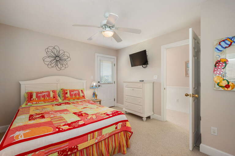 NH283: Pelican's Post | ML Bedroom 3- Queen, Shared Bath