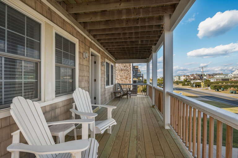 NH283: Pelican's Post | ML Covered Front Deck with Seating