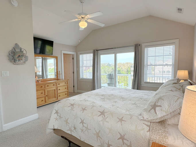 NH283: Pelican's Post | TL Bedroom 5 - King, Private Bath, Deck Access