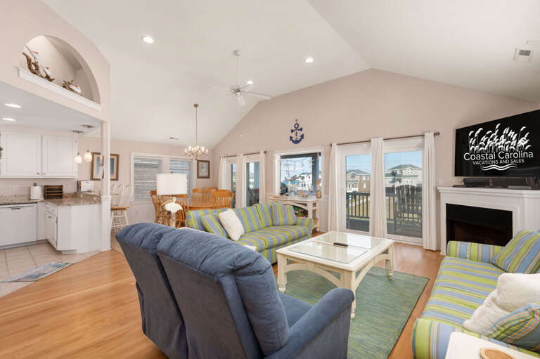 NH283: Pelican's Post | TL Living Area, Deck Access, Fireplace Not for Guest Use