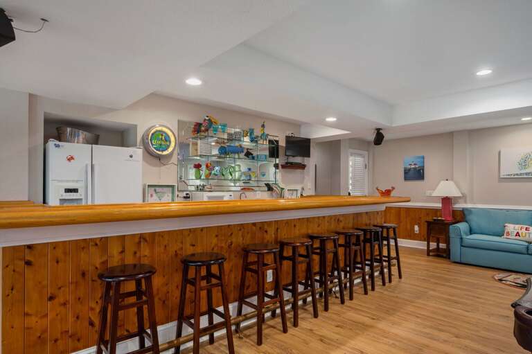 NH299: Bella Vita | LL Rec Room - Pool Table, Foosball, Bar, Fridge, Microwave
