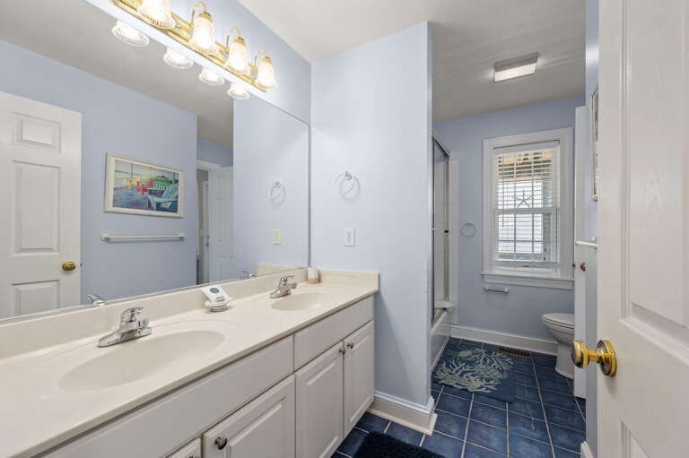 NH299: Bella Vita | ML Bedroom 3 - Semi-Private Bath