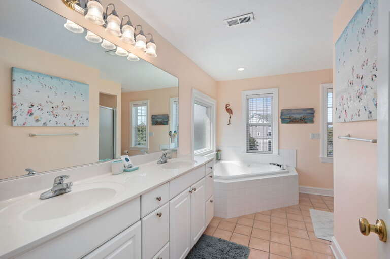 NH299: Bella Vita | TL Bedroom 5 - Private Bath