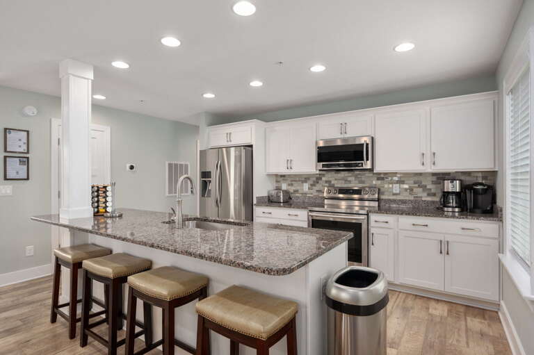 NH387D: Cape Lookout Cottage | ML Kitchen Area- Island Seating for 4