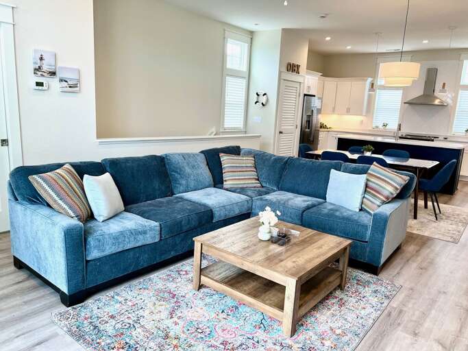 OB304: Ocean Breeze 304 | TL Living Area - Sleep Sofa, Deck Access