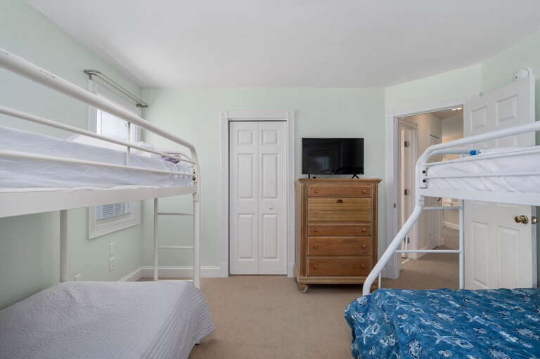 PI166: Heaven Sent | ML Bedroom 6 - Pyramid Bunk Bed, Bunk Bed, Deck Access