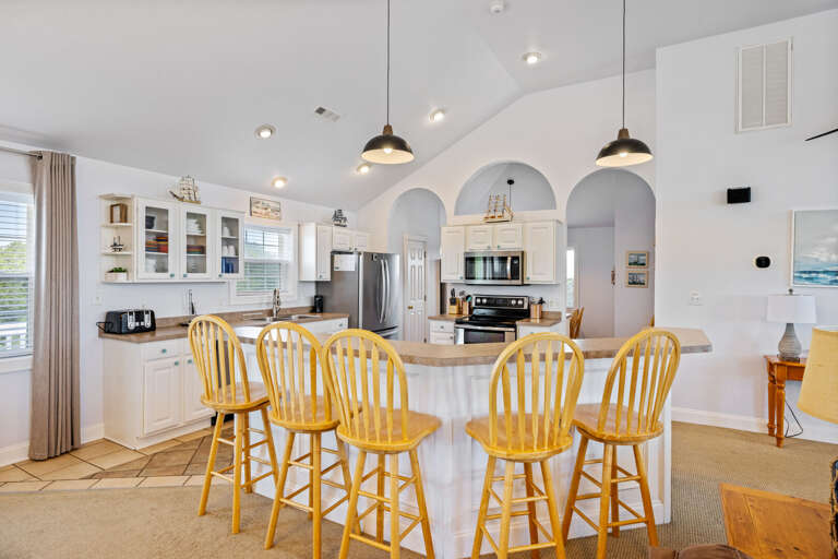 PI166: Heaven Sent | TL Kitchen Area - Island Seating for 5