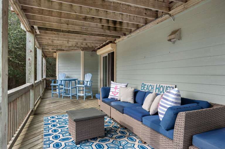 SH157: Chase-n-Grace | ML Covered Deck with Seating