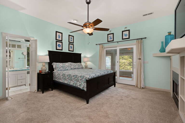 SH157: Chase-n-Grace | TL Bedroom 4 - King, Private Bath, Sun Room Access