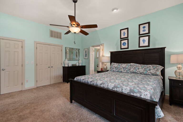 SH157: Chase-n-Grace | TL Bedroom 4 - King, Private Bath, Sun Room Access