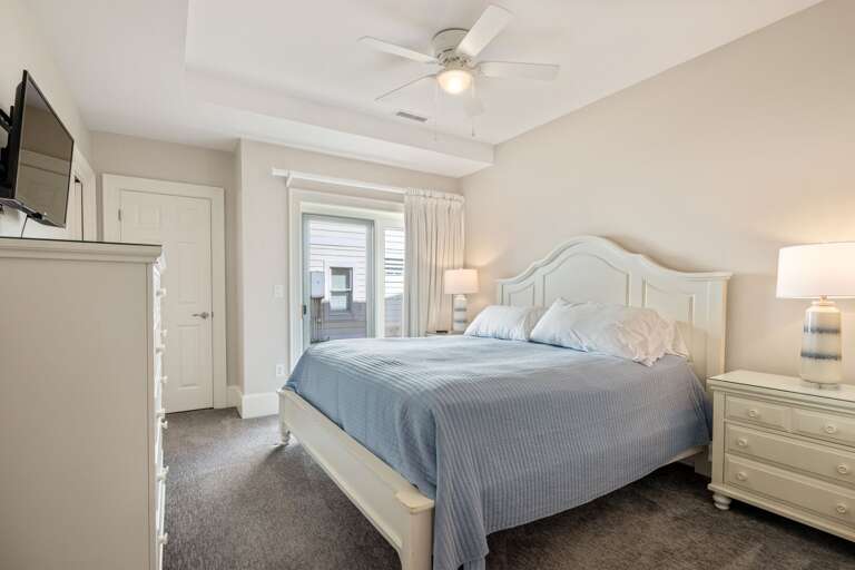 SNH345: Take It To The Limit | LL Bedroom 1- King, Private Bath, Deck Access