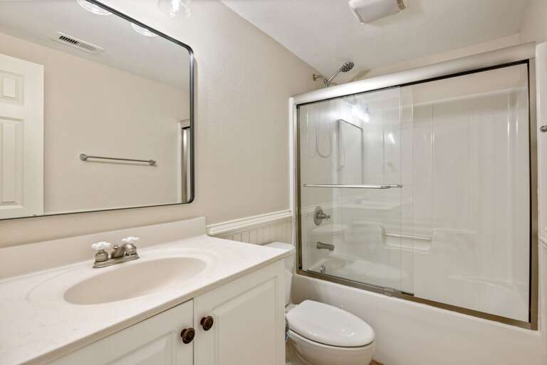 SNH345: Take It To The Limit | LL Bedroom 2 - Private Bath