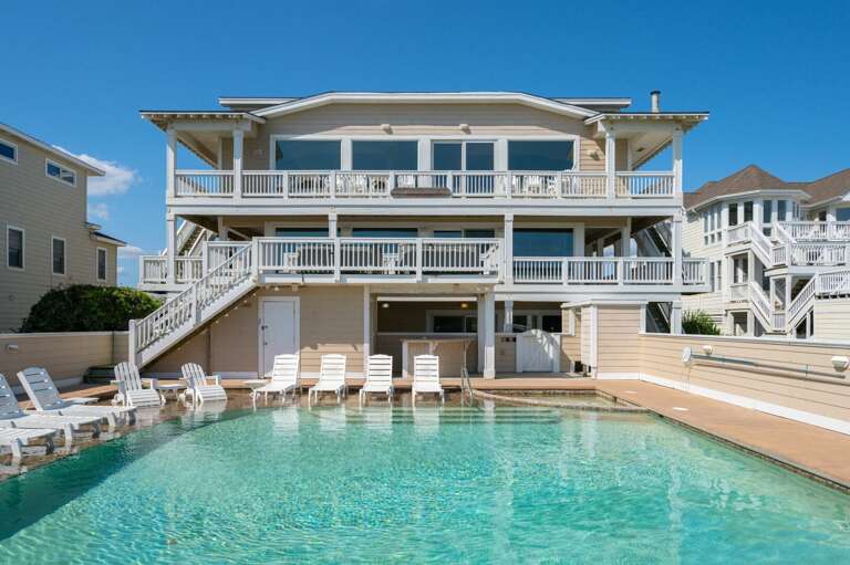 SNH345: Take It To The Limit |  Pool Area