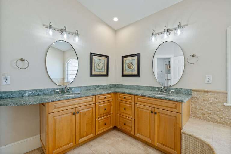 SNH345: Take It To The Limit |  TL Bedroom 15 - Private Bath