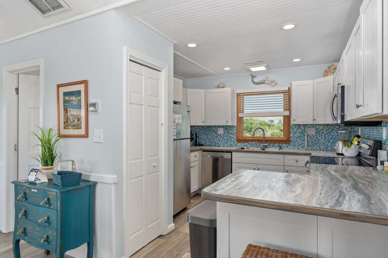 vWH476: Second Wind | TL Kitchen Area - Island Seating for 2